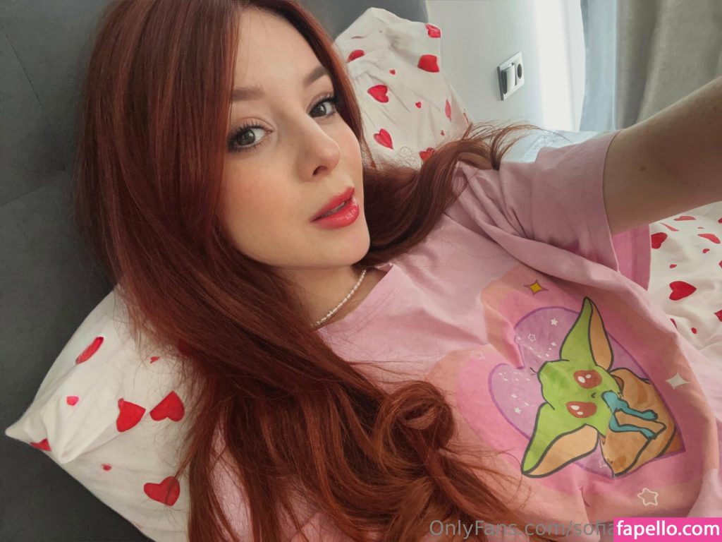 Sofi Foxy Nude Hot Photos